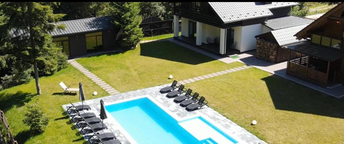 Berghaus Bukovel Villa Exterior photo
